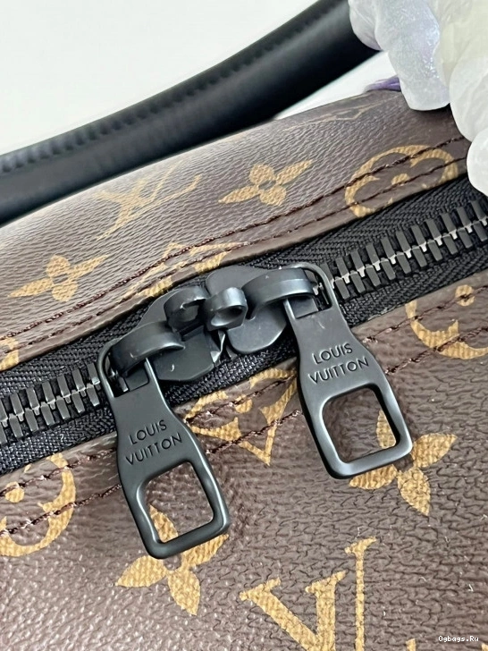 50 VUITTON BANDOULIÈRE LOUIS KEEPALL 0503
